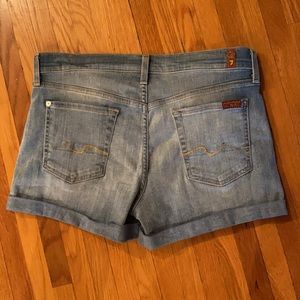 For All Mankind women’s shorts sz 28